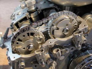 DOHC_Camdrive_with_variable_Valve_timing-web